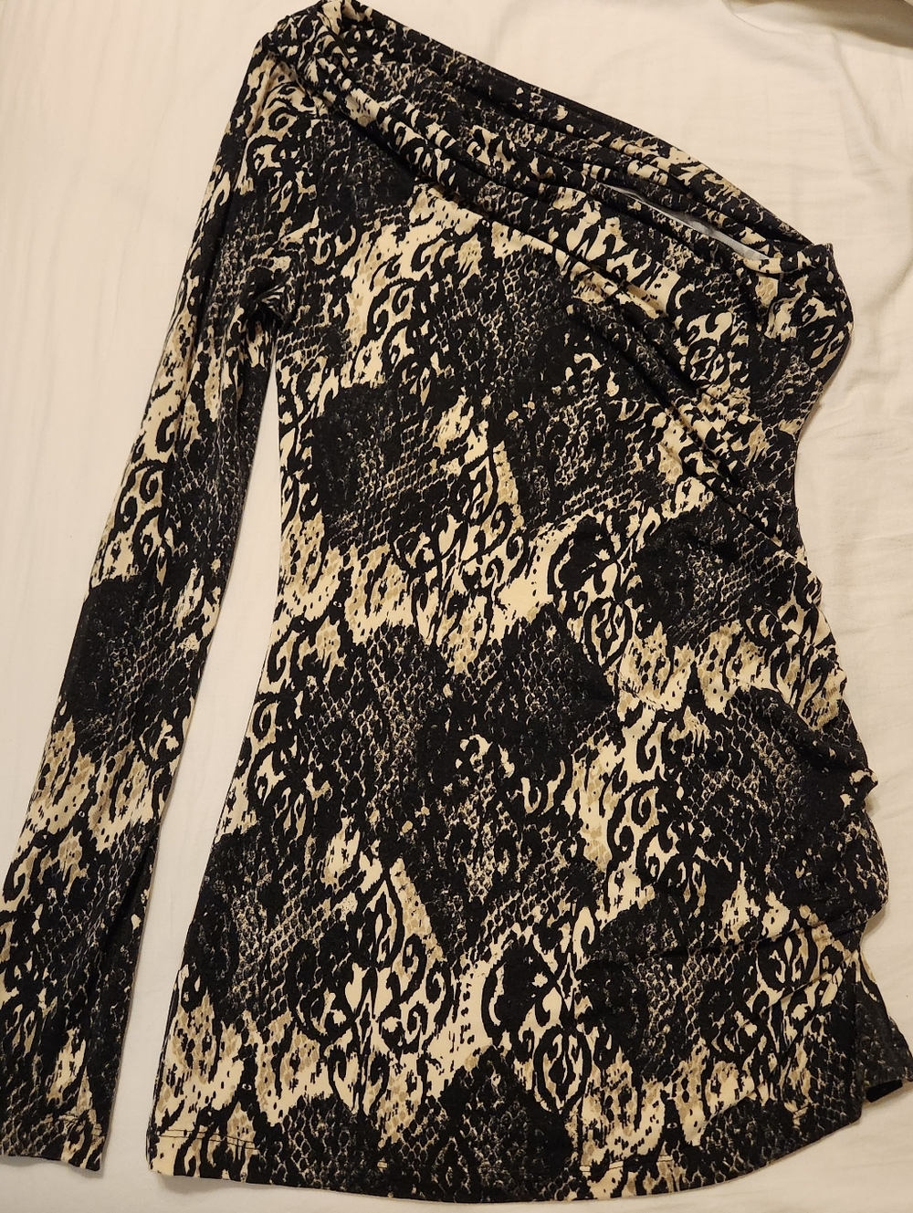 Tart One Shoulder Snake Skin Top Size Small